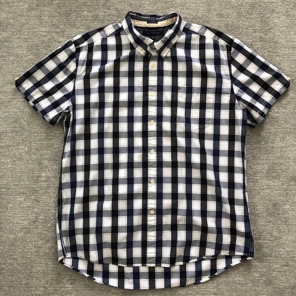 Tommy Hilfiger Other - Tommy Hilfiger Custom Fit Plaid Buttondown